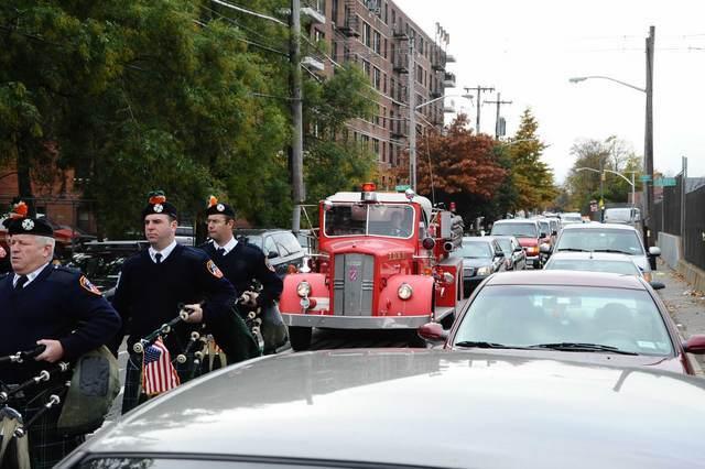 2009-11-02 006 Funeral FF Robert Ford E 284